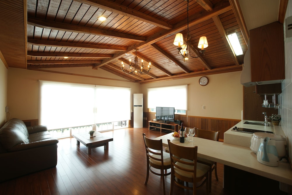 Royal Suite - Photo 6