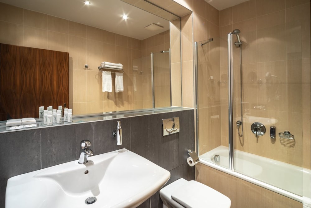 Standard Single Room thumbnail 6