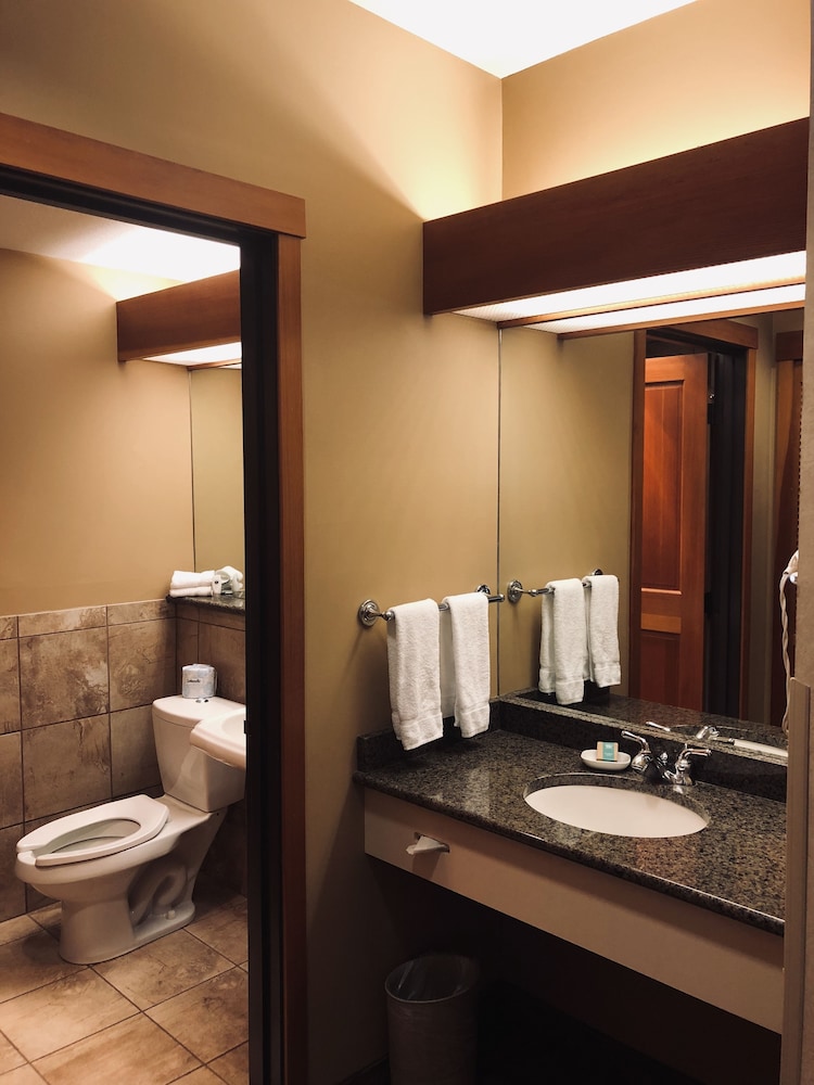 Deluxe Room, 2 Queen Beds - Photo 6