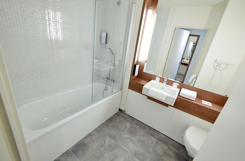 Standard Room, 2 Twin Beds - Photo 6