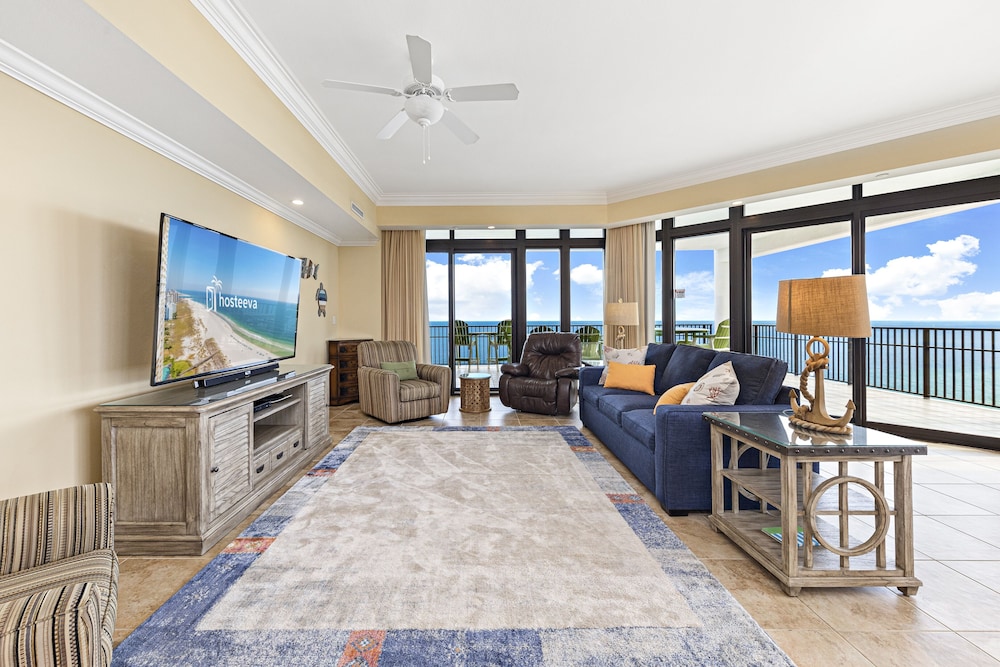 Signature Condo, 4 Bedrooms, Balcony, Ocean View