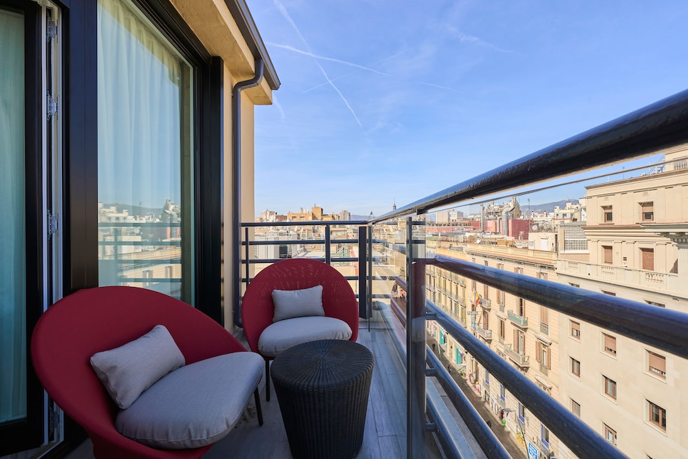 Premium Double Room, Terrace (The Vanguard) thumbnail 5