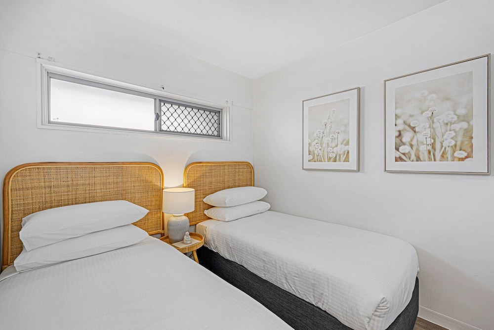 Superior Apartment, 2 Bedrooms, Pool View photo 1