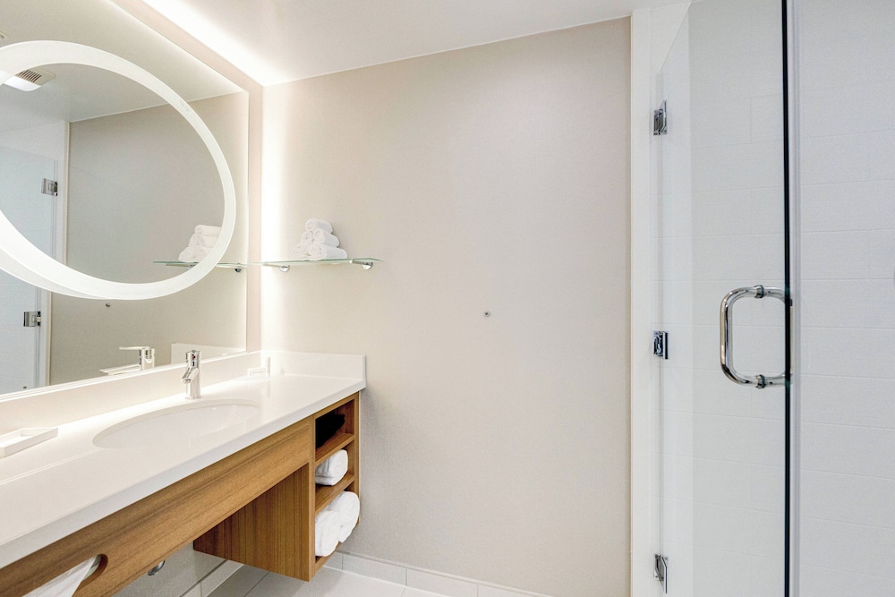 Suite, Multiple Beds - Photo 5