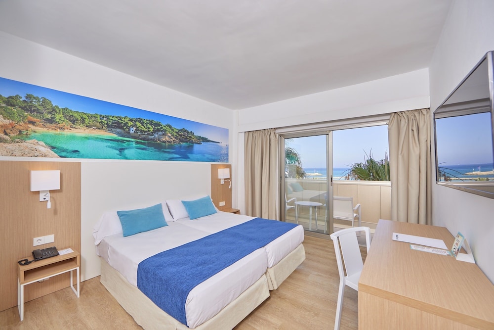 Double Room, Balcony, Sea View - Photo 2
