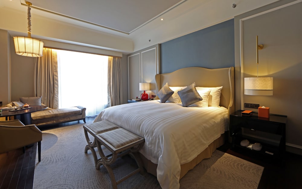 Superior Double Room, City View