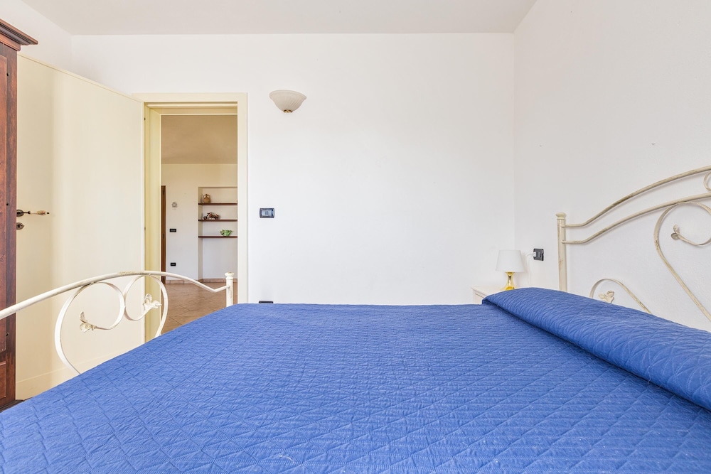 Villa photo 1