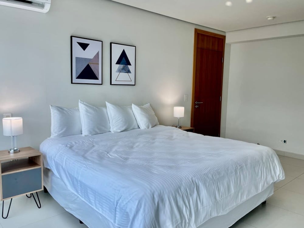 Deluxe Double or Twin Room, Sea View photo 3