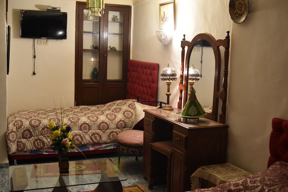 Classic Triple Room - Photo 7