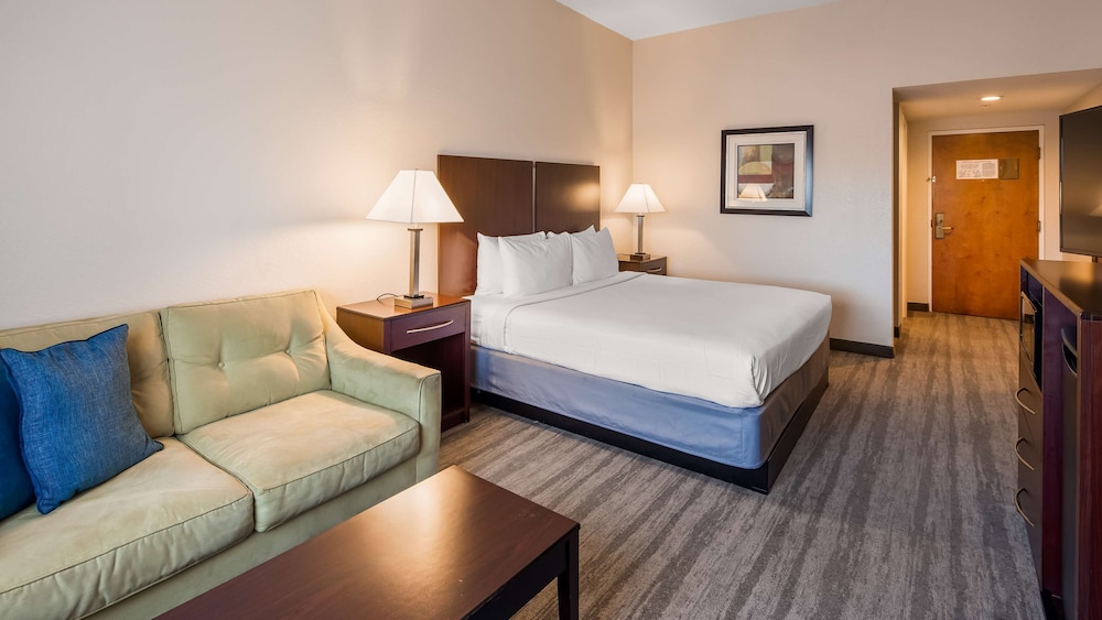 Room, Multiple Beds, Non Smoking, Refrigerator - Photo 1