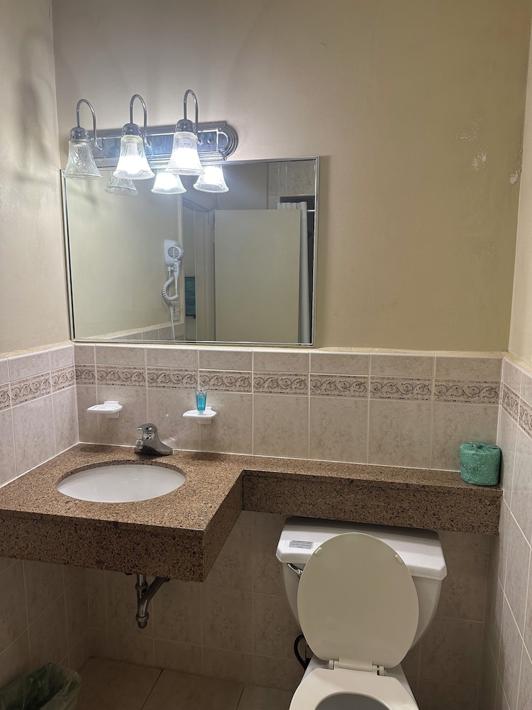 Basic Single Room photo 2