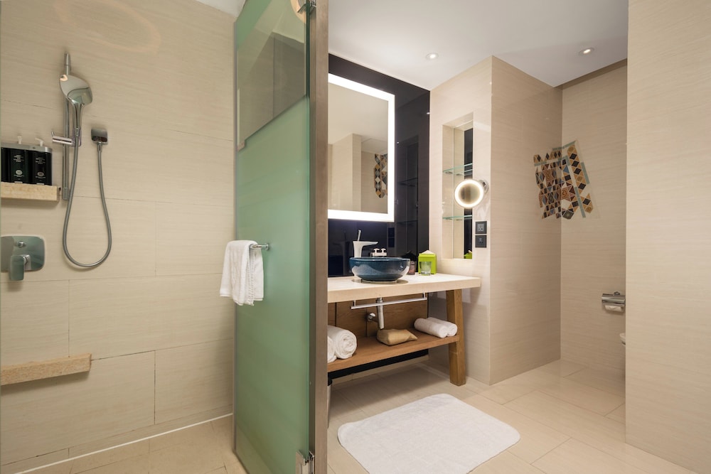 2 Twin Premium City View - Photo 8