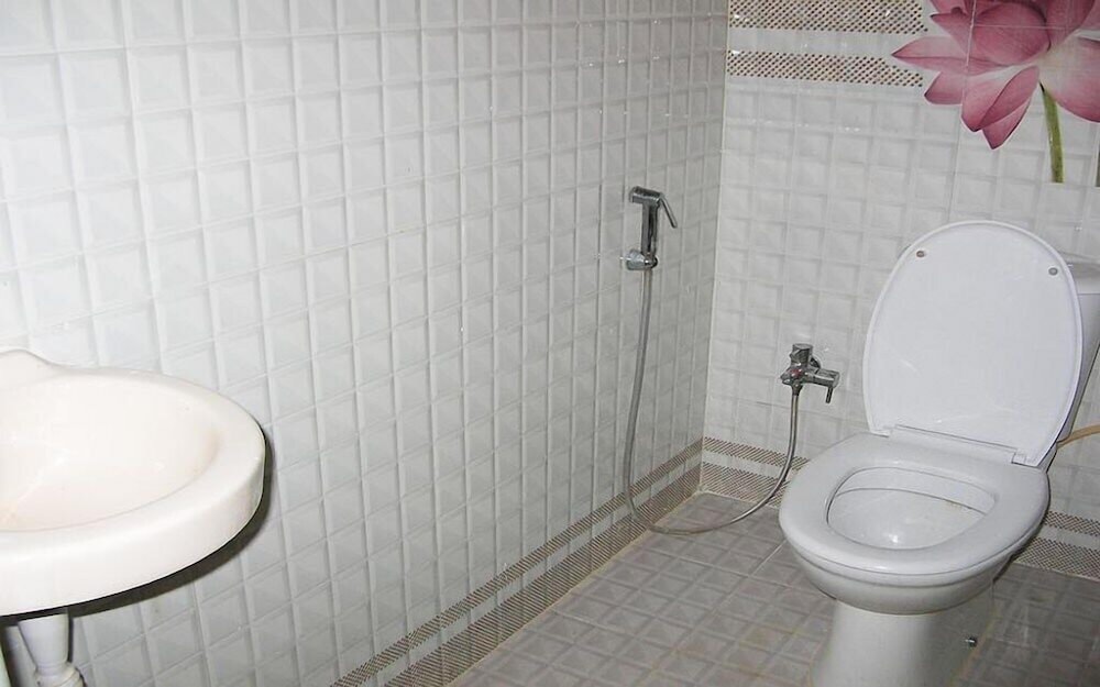 Standard Triple Room, Multiple Beds, City View photo 3