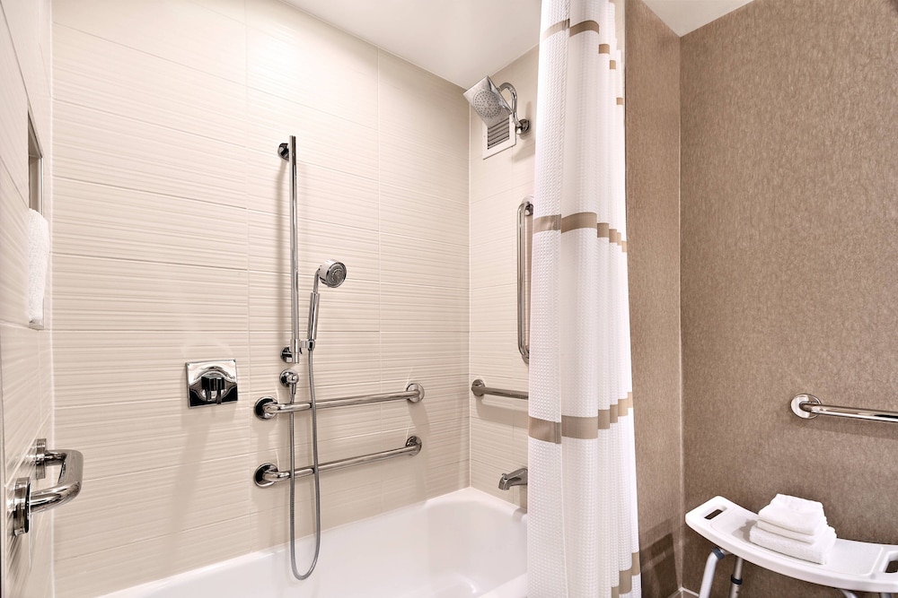 Concierge Room, Club Room, 1 King Bed
