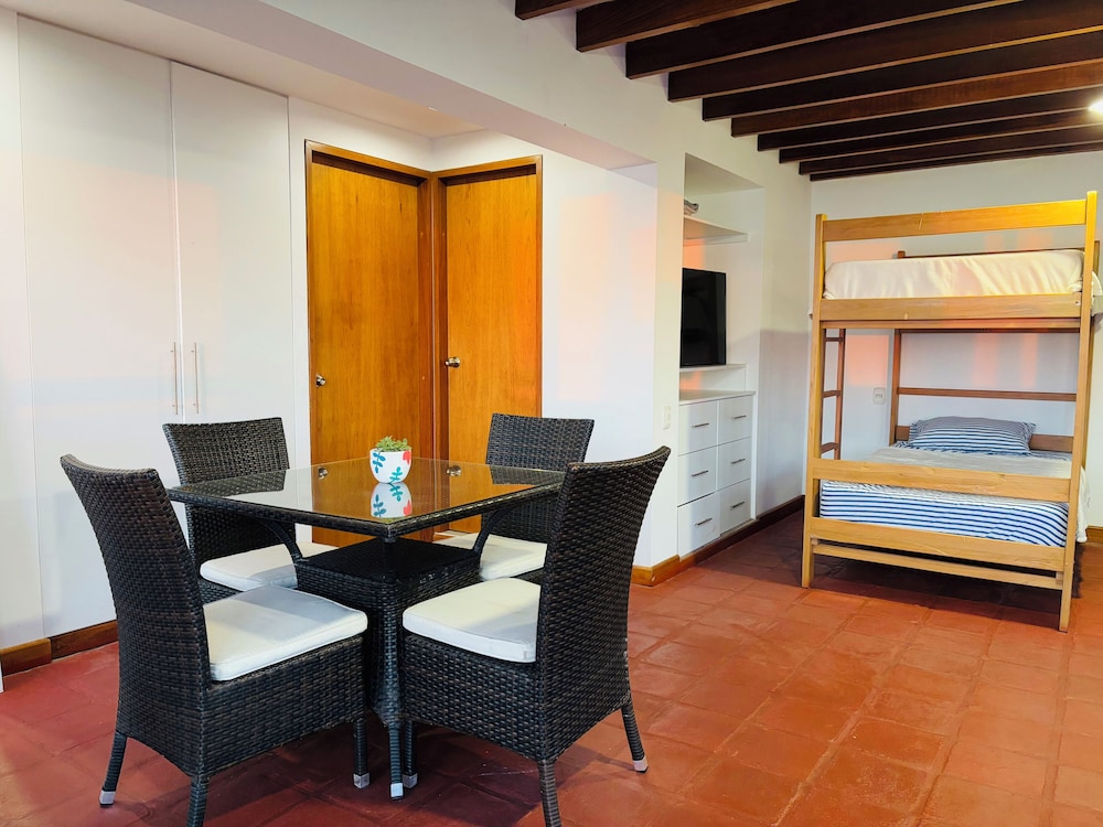 Classic Shared Dormitory, Sea View photo 1