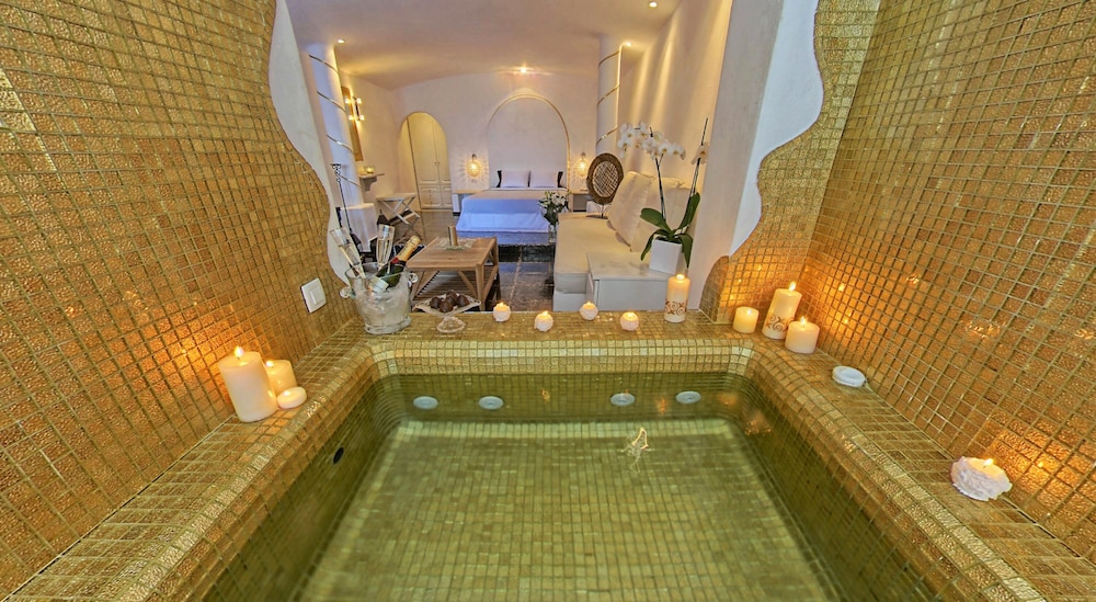 Honeymoon Suite, Spa Bath, Sea View - Photo 2