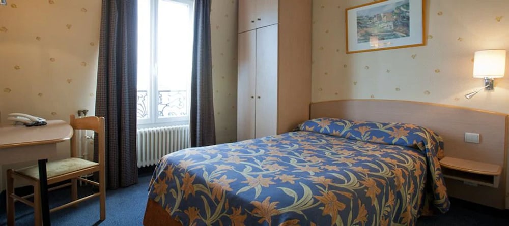 Single Room thumbnail 5