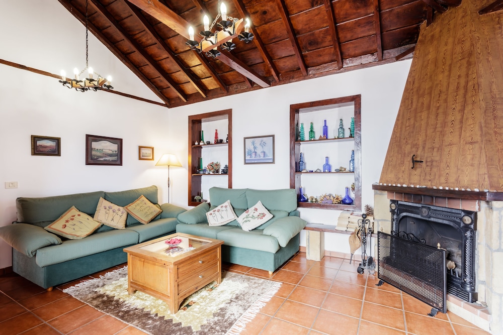 House, 2 Bedrooms, Private Pool, Oceanfront photo 2