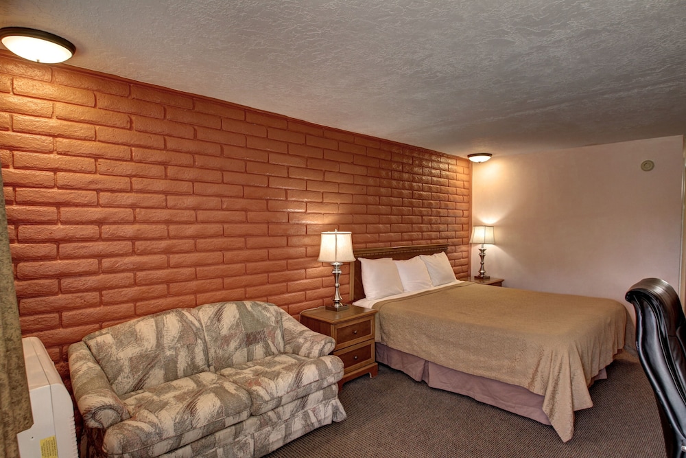 Standard Room, 1 Queen Bed photo 1