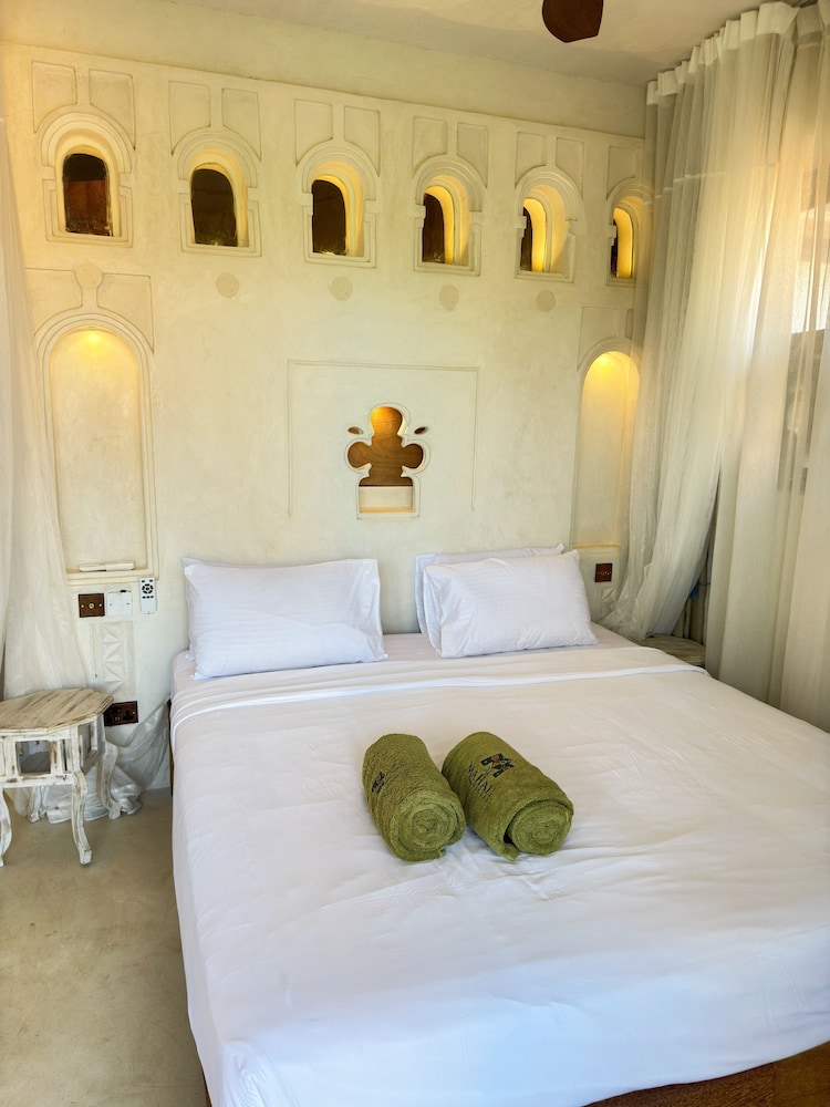 Exclusive Villa, 3 Bedrooms, Sea View, Sea Facing photo 2