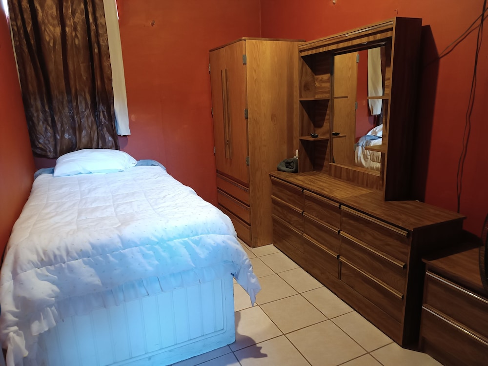Economy Room photo 1
