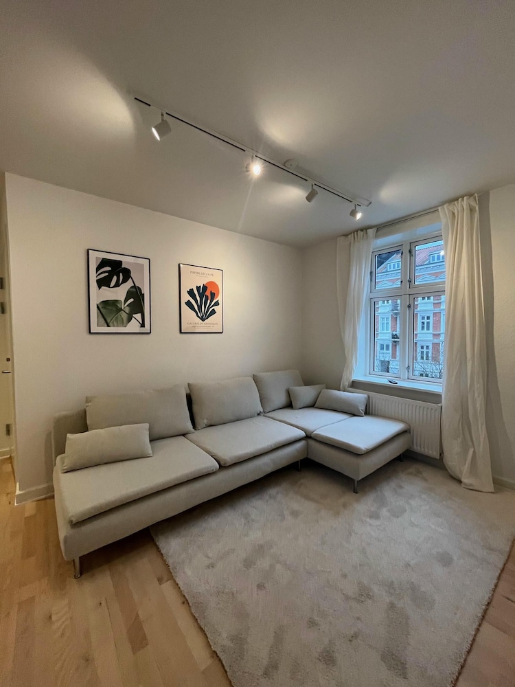 Apartment photo 1