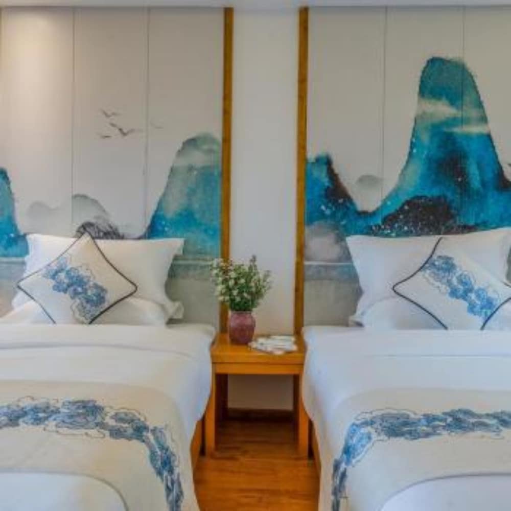 Deluxe Twin Room (Mainland Chinese Citizen Only)