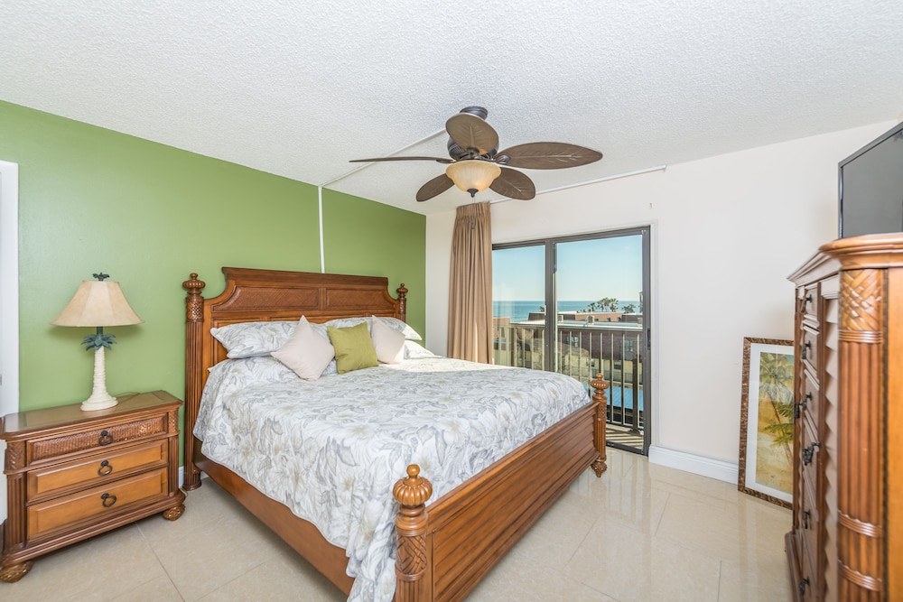 Premium Condo, 2 Bedrooms, Partial Ocean View photo 1