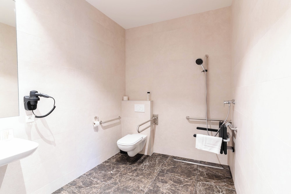 Deluxe Double Room - Photo 7