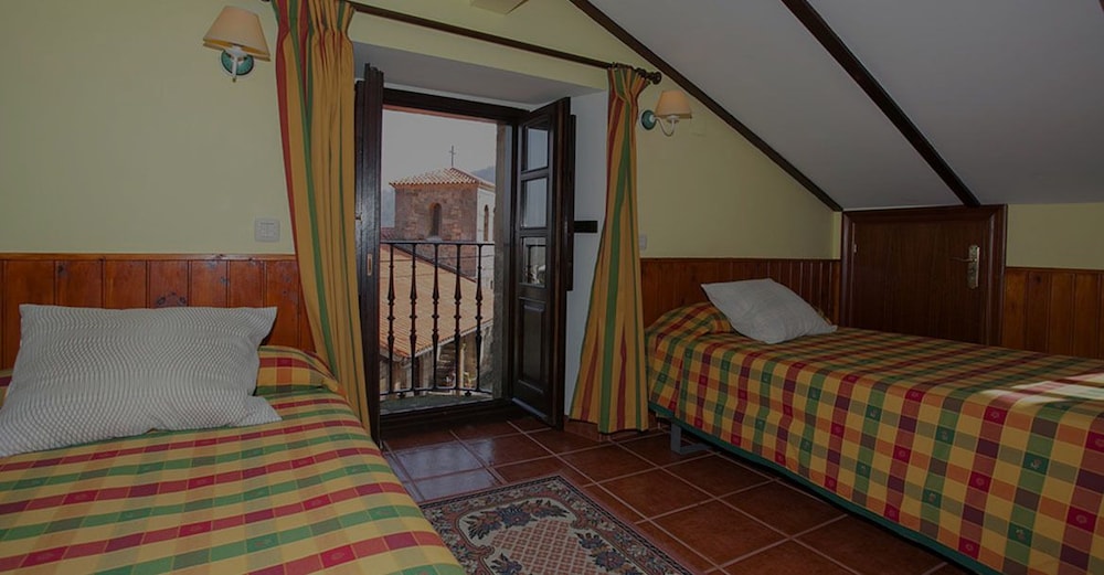 Double Room, Shared Bathroom photo 1