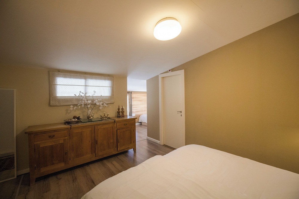 Deluxe Studio Suite photo 2