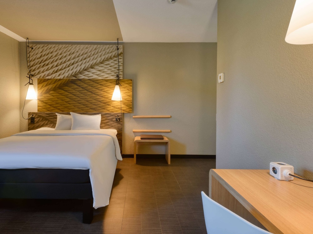 Room, Multiple Beds (New Sleep Easy Concept) photo 2