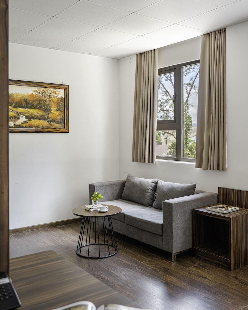 Family Room photo 1