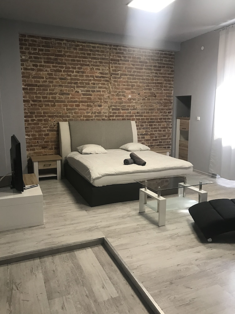 Penthouse (2p)