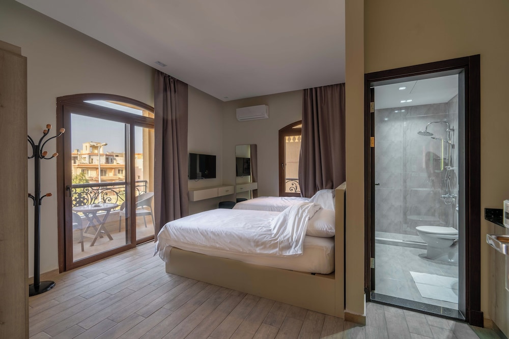 Deluxe Double or Twin Room