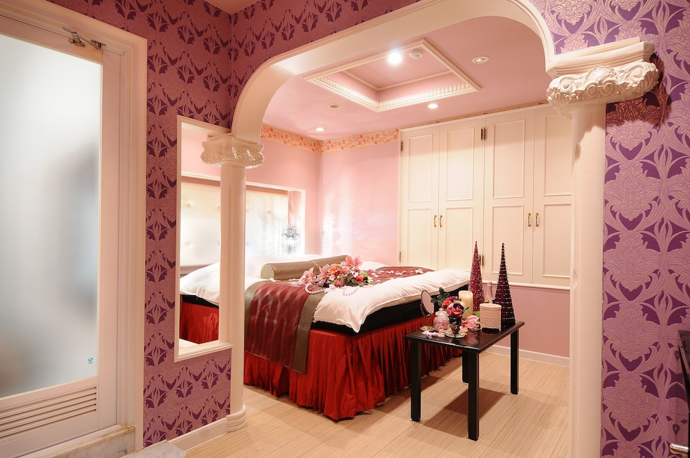 Basic Room, 1 Queen Bed, Non Smoking photo 1