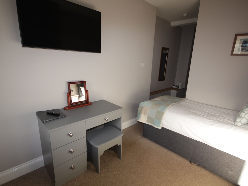 Twin Room, Ensuite - Photo 3