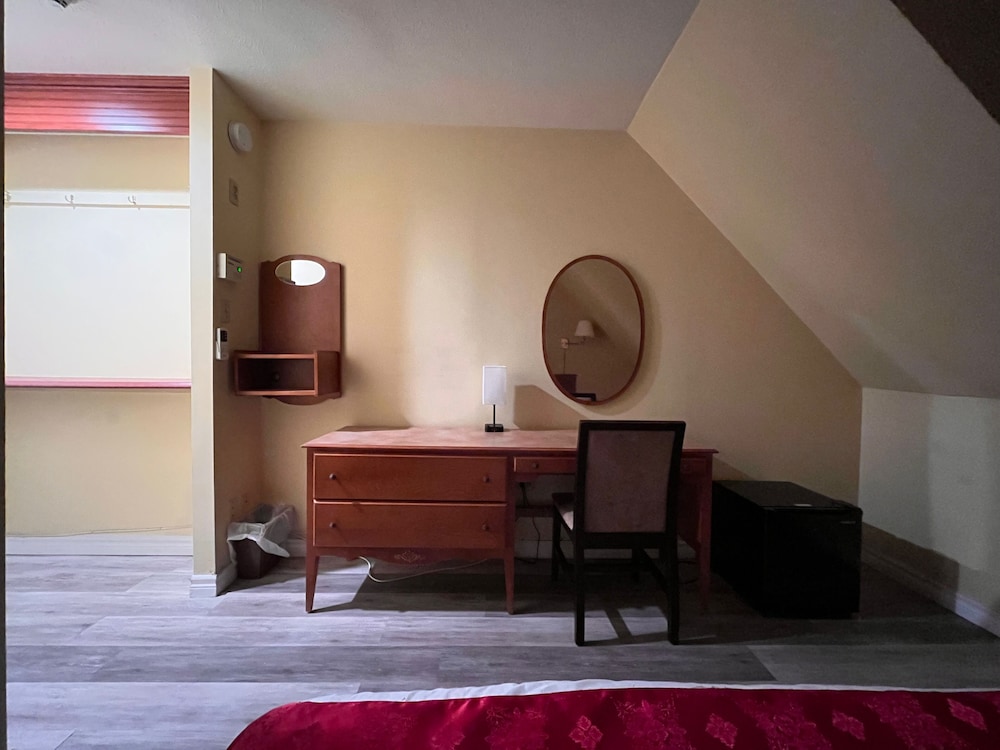 Basic Double Room, 1 Double Bed photo 3