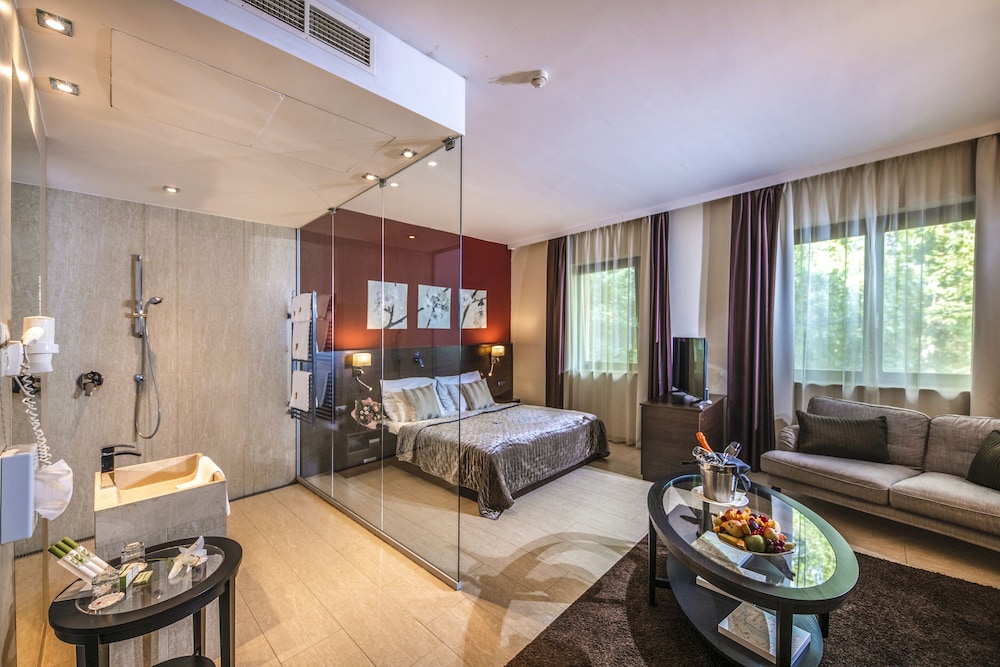 Romantic Studio Suite, 1 Queen Bed photo 1