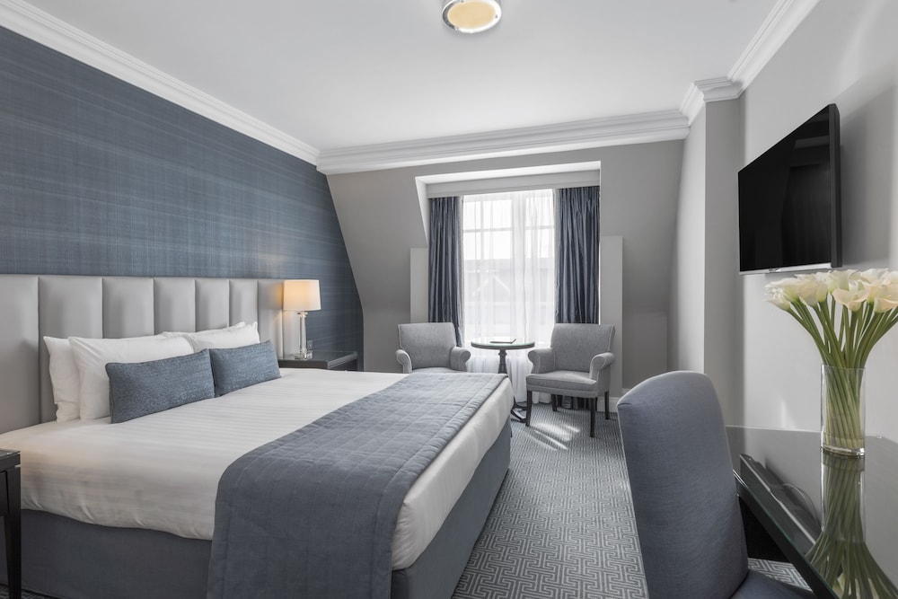 Executive King room photo 2