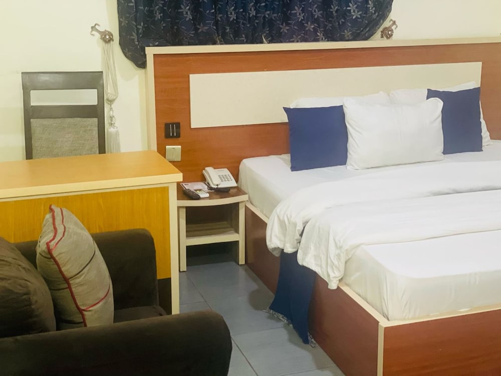 Executive Room - Photo 4