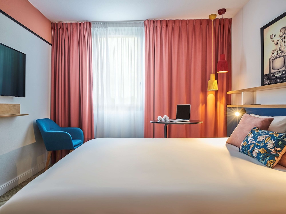 Standard Room, 1 Double Bed with Sofa bed - Photo 6