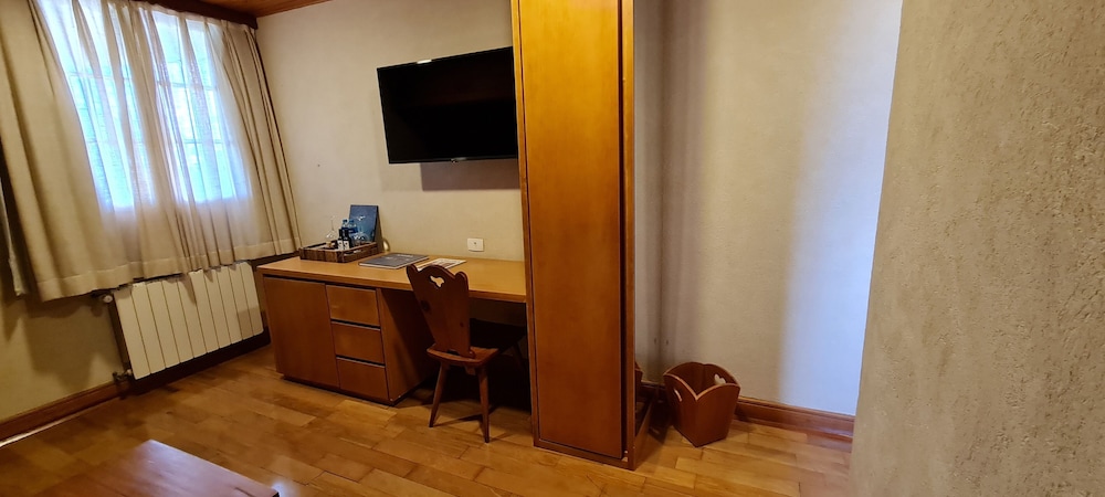 Partial Forest View Apartment - Photo 4