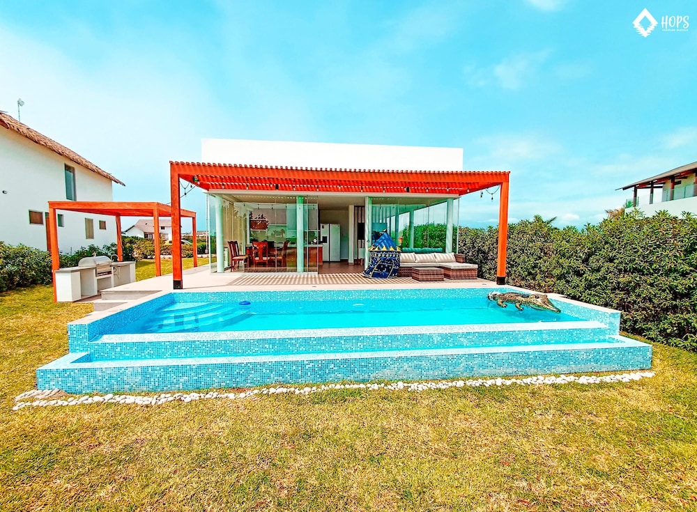 Villa photo 2
