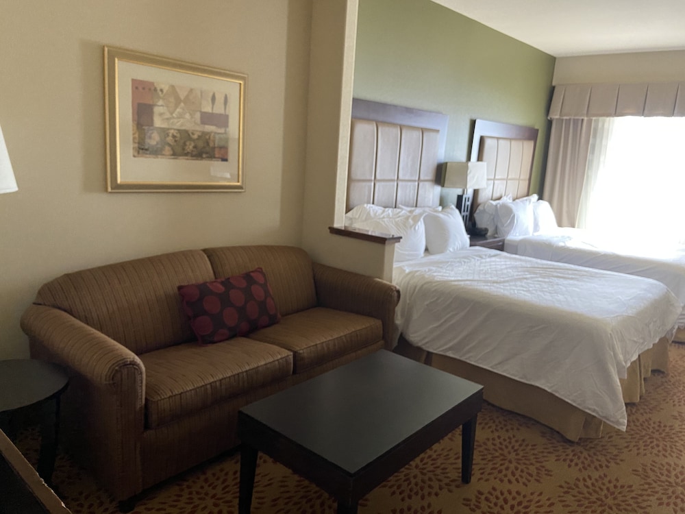 Suite, Multiple Beds, Balcony (Wet Bar) - Photo 1