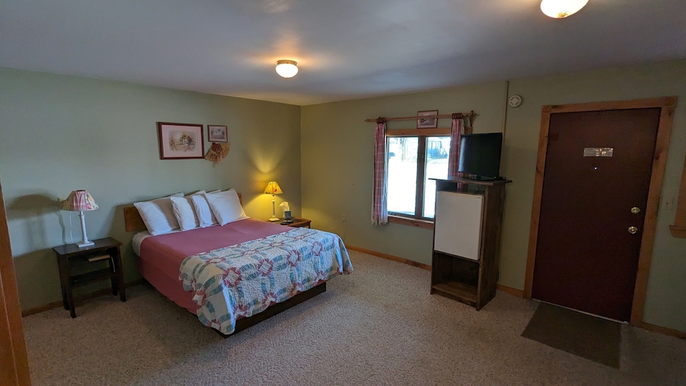 Traditional Suite, 1 Queen Bed photo 3