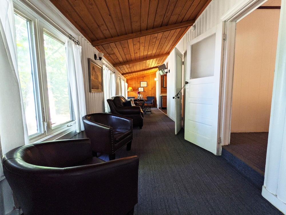 Bigfoot's Sanctuary #13 | Lake View (Premiere Resort Amenities Included!) photo 2