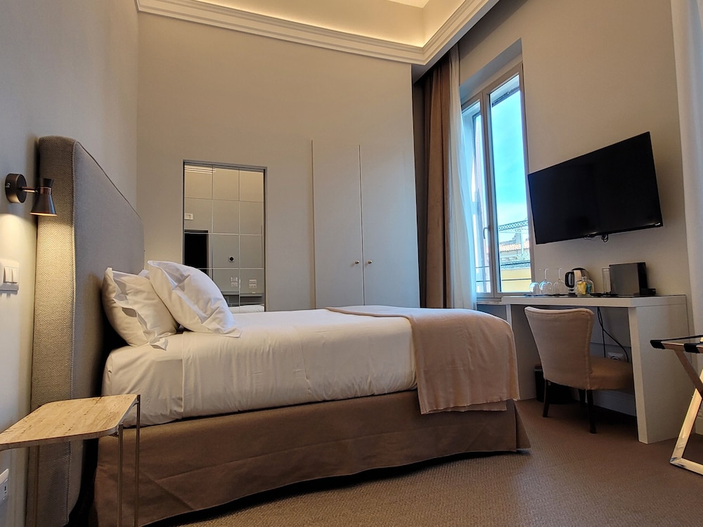 Superior Room, 1 Queen Bed, Courtyard View photo 1