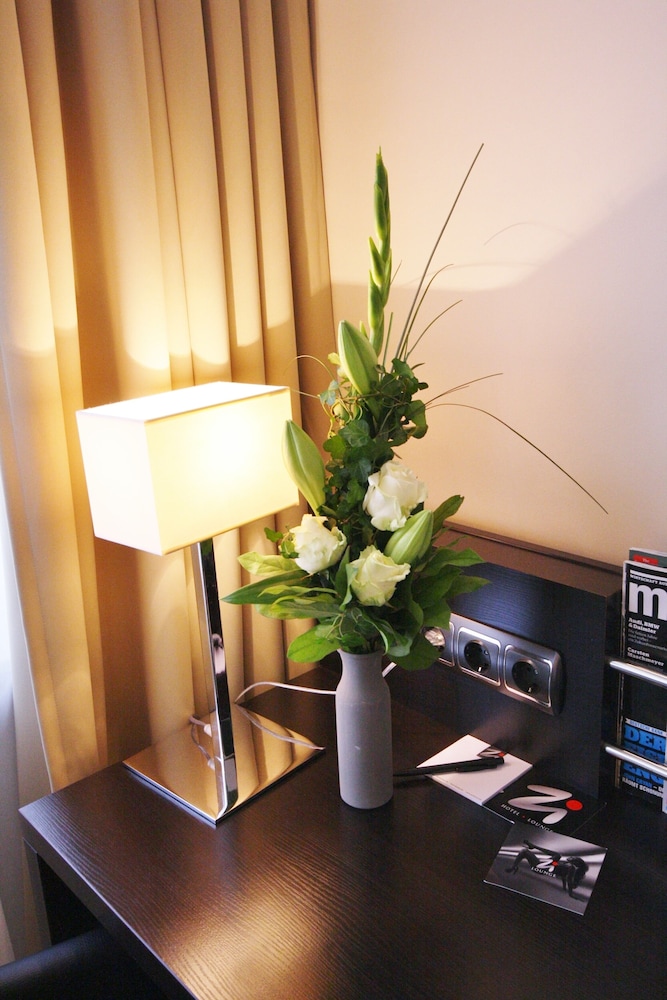 Comfort-Dreibettzimmer zur Hofseite photo 3
