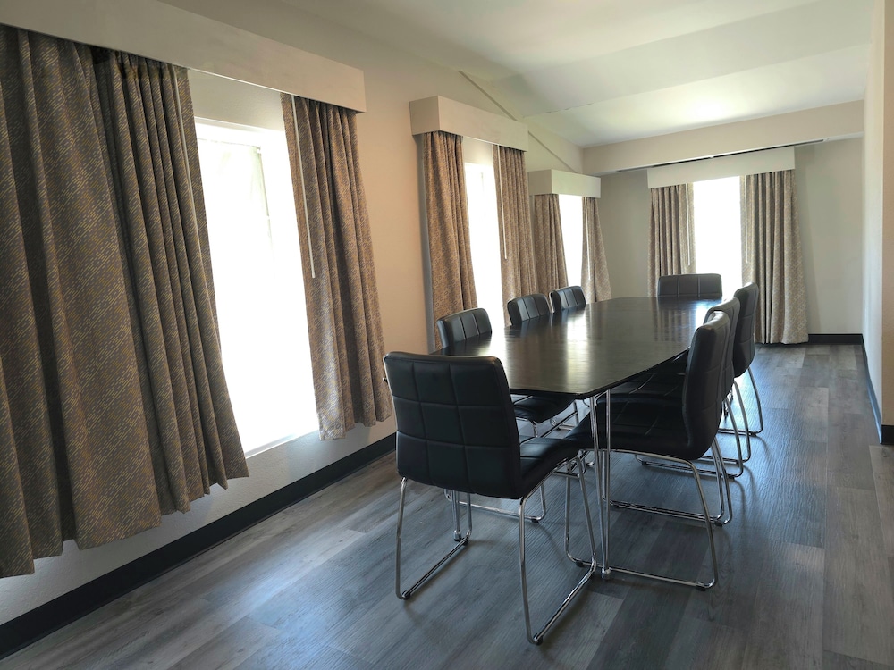 Suite, Multiple Beds, Non Smoking (Lighthouse Suite) - Photo 6